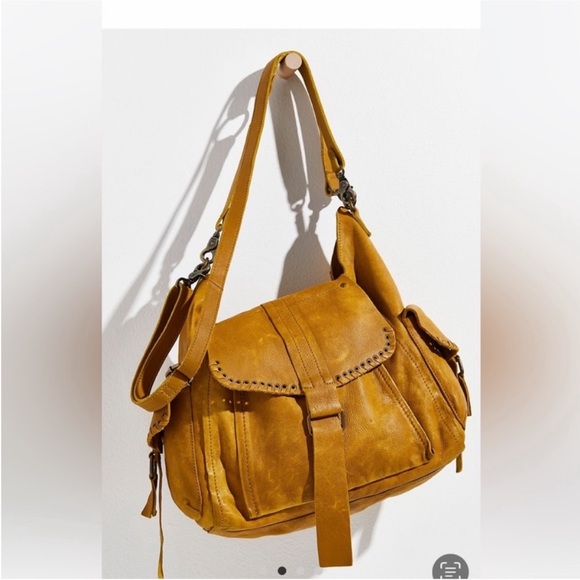 Free People Handbags - Free People We The Free Leigh Distressed Tote